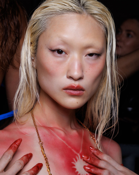 dark romance makeup trend 2026 blurred lips flushed skin