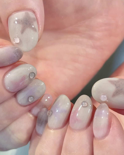 korean nail trends sweater nails courtesy of nailyellu